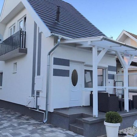 Rita Apartmanház Bük Esterno foto