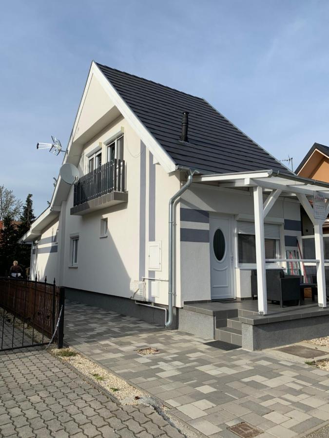 Rita Apartmanház Bük Esterno foto