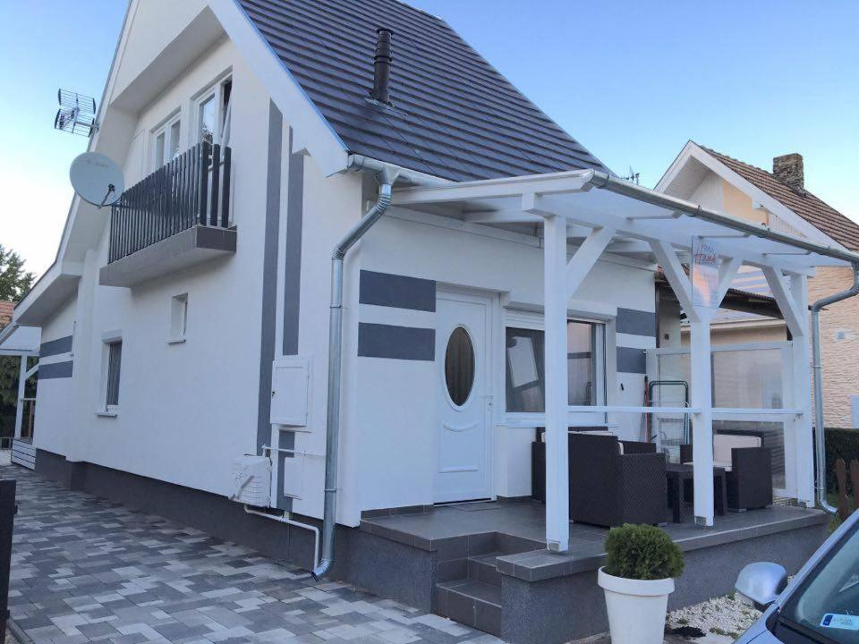 Rita Apartmanház Bük Esterno foto